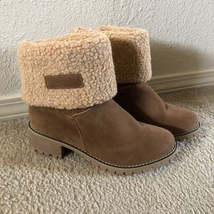 Size 41 brown boots